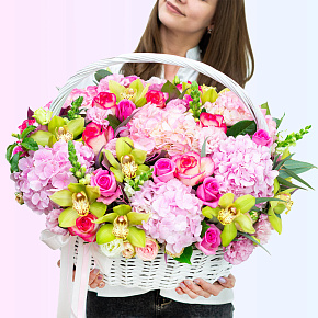 Корзина "Blossom Breeze"