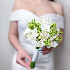 Букет невесты "Облака фрезий"