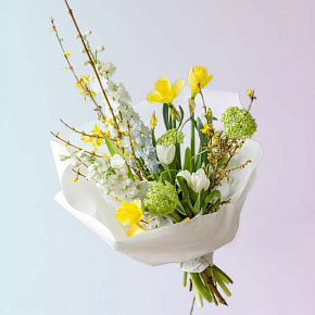 Букет "Нарциссы и весна"