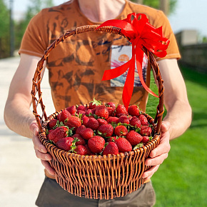 Корзина "Клубника" 3 кг
