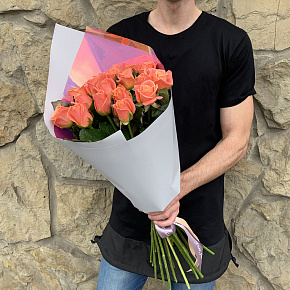 Букет из 19 роз "Мисс Пигги" 60 см