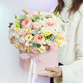 Шляпная коробка "Нежное прикосновение»